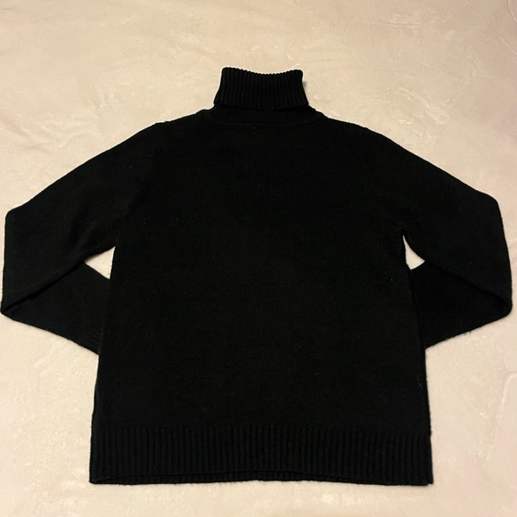 Turtle Neck - Picture 2 of 6